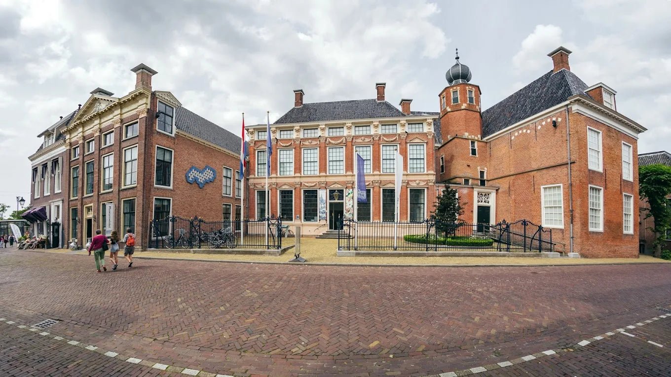 Keramiekmuseum Princessehof frontal view with a wide show where you see multiple buildings