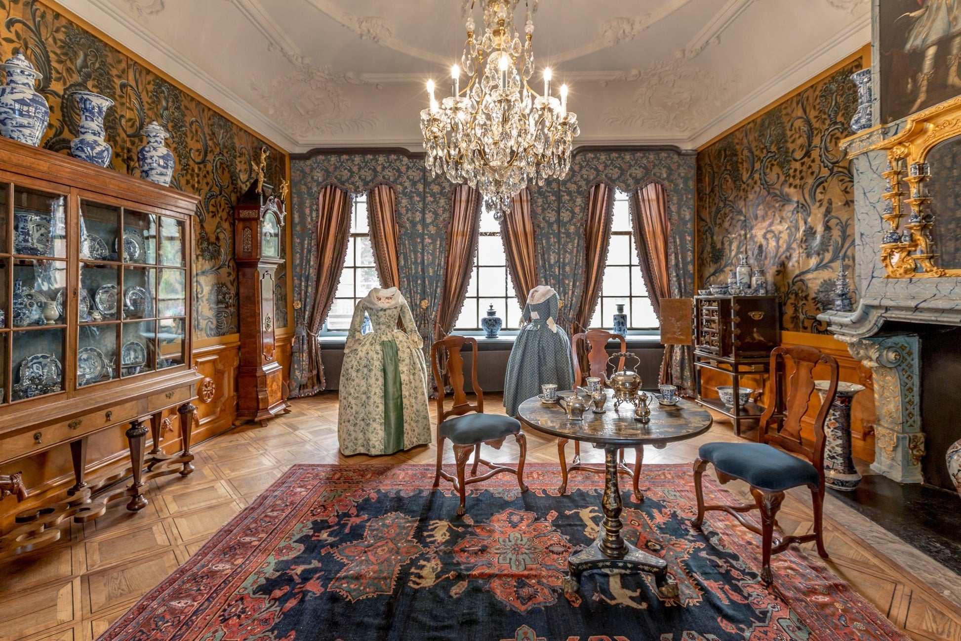 Keramiekmuseum Princessehof internal of classica room