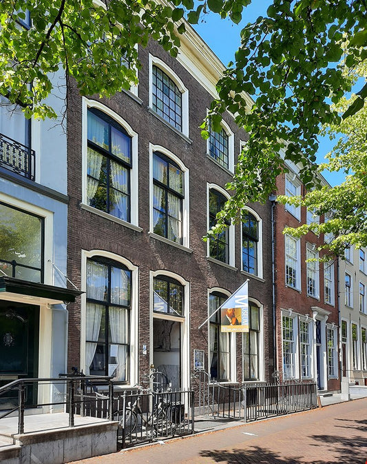 Museum Paul Tétar van Elven outside view of the house in Delft during a sunny day